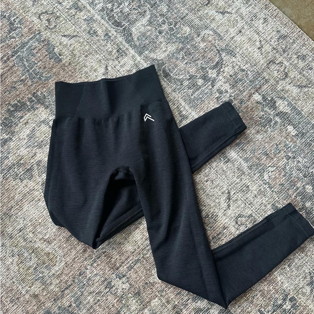 Oner active classic seamless black leggings, size small